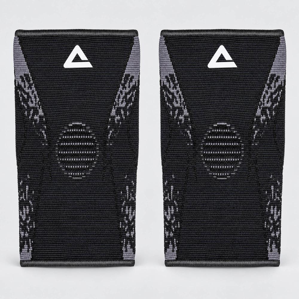 Elastický chránič lakťa PEAK Elbow Protector čierny