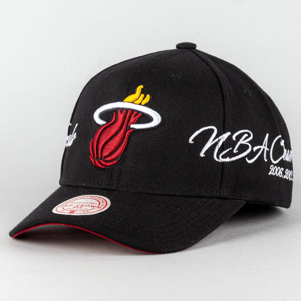 Mitchell & Ness CHAMP WRAP PRO SNAPBACK MIAMI HEAT Black