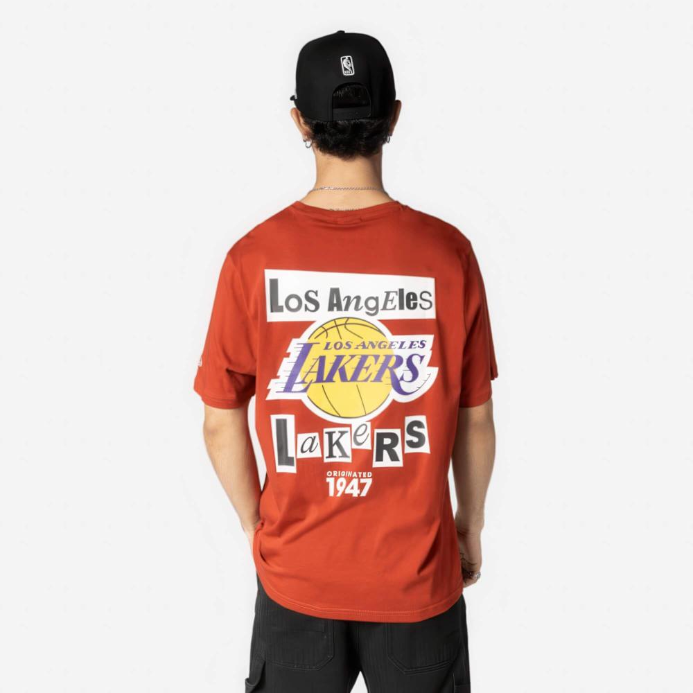 Tričko New Era NBA Los Angeles Lakers Newspaper Graphic Red T-Shirt červené