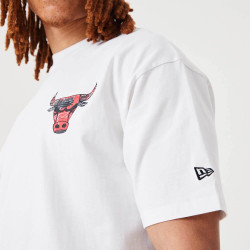 NEW ERA Chicago Bulls NBA Infill Team Logo White Oversized T-Shirt White