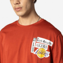 Tričko New Era NBA Los Angeles Lakers Newspaper Graphic Red T-Shirt červené