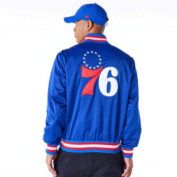 Bunda bomer New Era NBA Philadelphia 76ers Satin Blue Bomber Jacket modrá