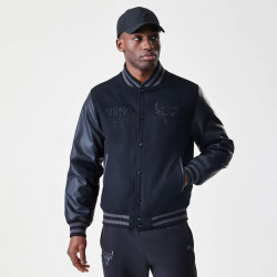 Bunda NEW ERA Chicago Bulls NBA Tonal Black Varsity Jacket čierna