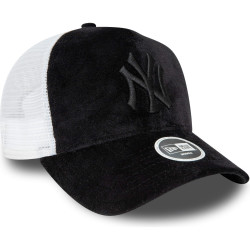 Dámska šiltovka so sieťkou New Era 940W MLB New York Yankees Womens Velour Black A-Frame Trucker Cap čierna