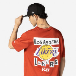 Tričko New Era NBA Los Angeles Lakers Newspaper Graphic Red T-Shirt červené
