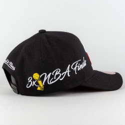 Mitchell & Ness CHAMP WRAP PRO SNAPBACK MIAMI HEAT Black