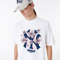 NEW ERA New York Yankees MLB Floral Logo White Oversized T-Shirt