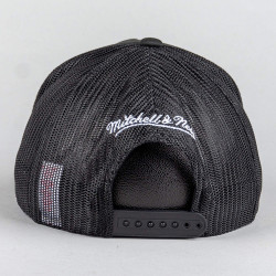 Šiltovka Mitchell & Ness snapback Pittsburgh Penguins NHL Evergreen Trucker čierna