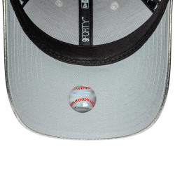 Dámska šiltovka New Era New York Yankees Womens MLB Metallic Silver 9FORTY Adjustable Cap strieborná