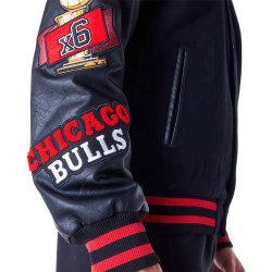 Bunda bomber New Era NBA Chicago Bulls Patch College Jacket čierna