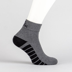 Pánske športové ponožky PEAK Medium Cut Socks tmavosivé