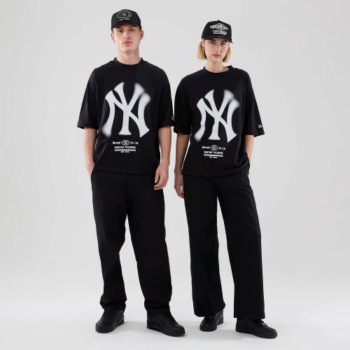 Tričko NEW ERA New York Yankees MLB Graphic Boxy Black T-Shirt čierne