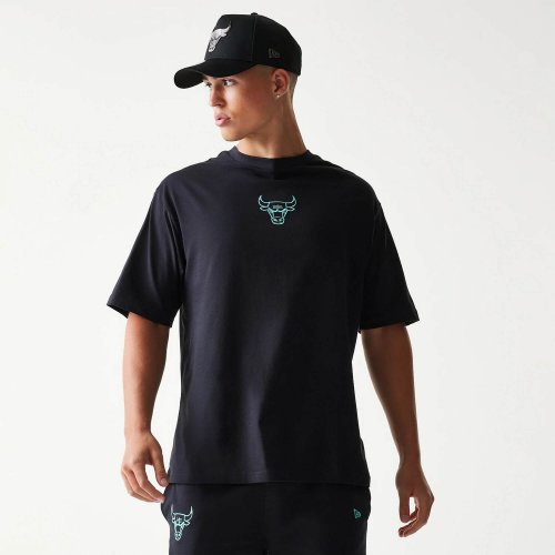 Tričko New Era Chicago Bulls NBA League Essential Black Oversized T-Shirt čierné