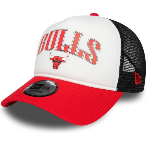 Šiltovka so sieťkou New Era 940 Chicago Bulls NBA Retro Red E-Frame Trucker Cap červená